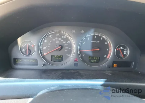 2005 Volvo Xc70 z USA, uszkodzony, nr VIN YV1SZ592651193279